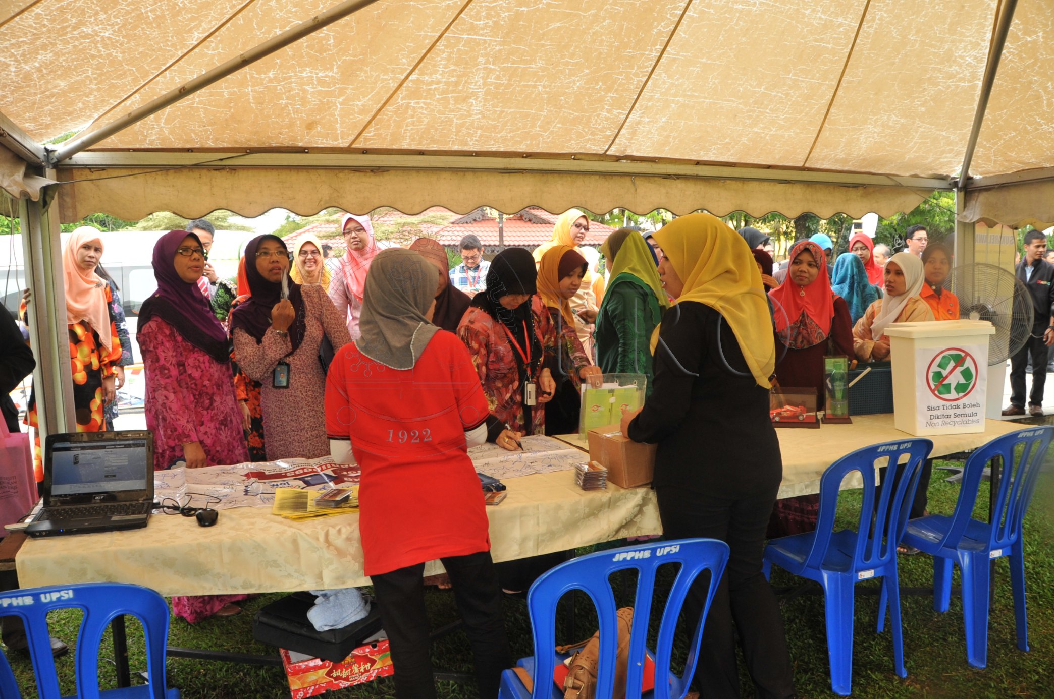 PRO 14 51 KKP PRO 7056